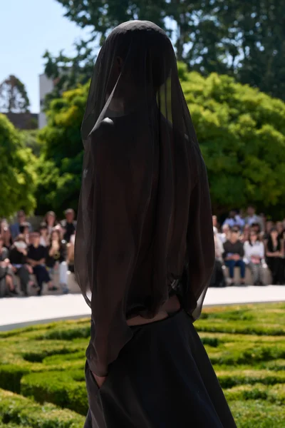 Look 128